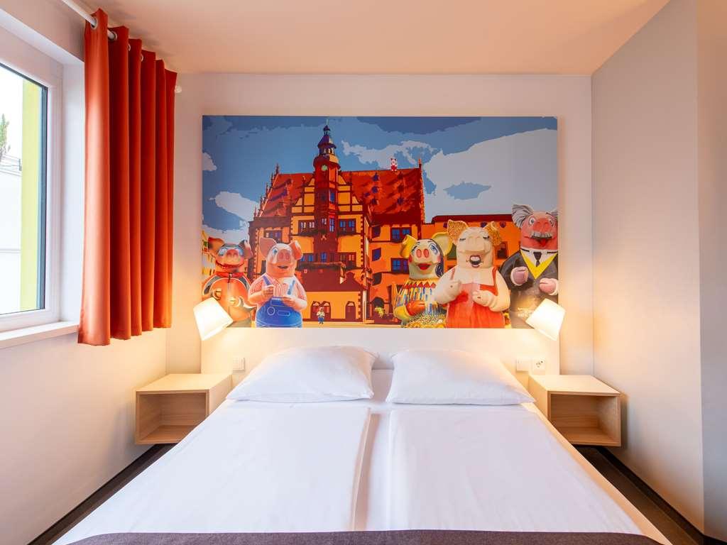 B&B Hotel Schweinfurt-City Phòng bức ảnh